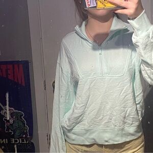 OKAKIE Women's Light Blue Quarter-Zip Pullover